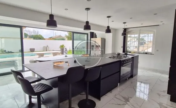 Villa 5 pièces 161 m²