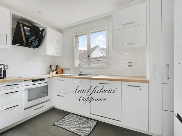 RARE SUR LE SECTEUR : Appartement Duplex d'Exception à Montlhéry F5 de 105 m2 !