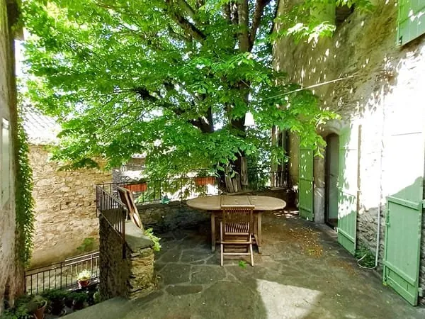 Grande Maison en pierres