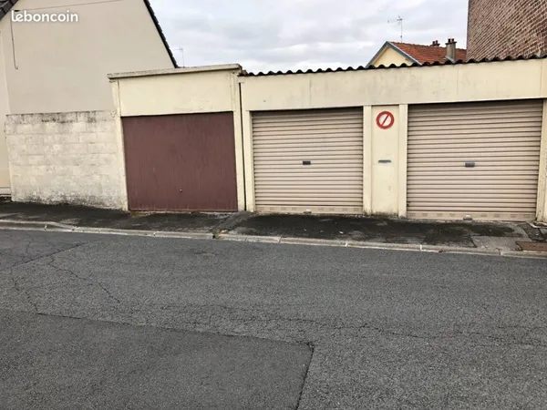Stationnement Location Saint-Quentin   60€