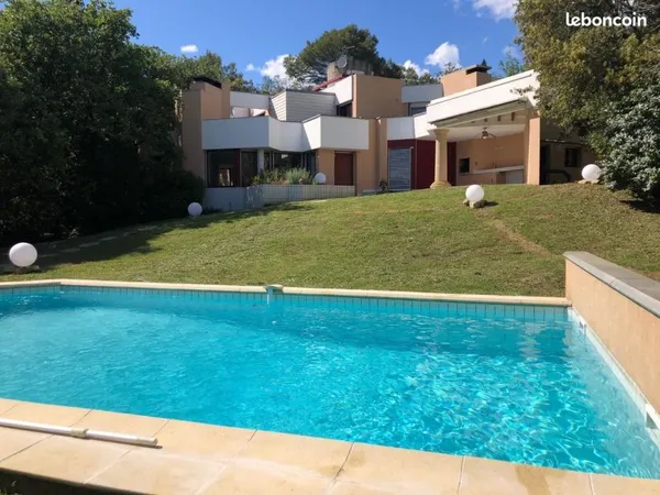 Villa d'architecte d'exception avec piscine- Proche d'Ales