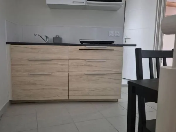 Appartement meublé -lumineux et très calme