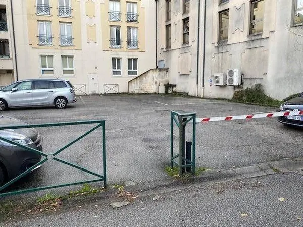 Parking 12 m²