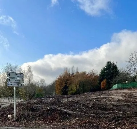 Terrain 2376 m²