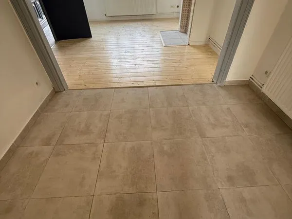 Appartement T2 rénové - 42 m² - Rez-de-chaussée avec grand jardin - 550 /mois + charges