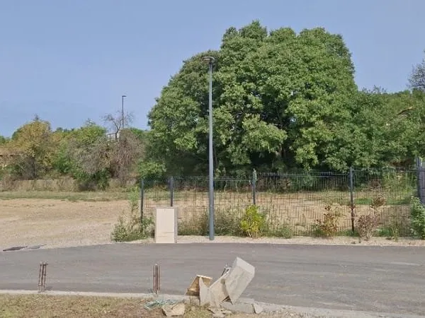 Terrain 409 m²