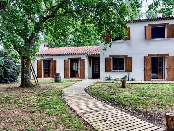 Maison 6 pièces 225 m²