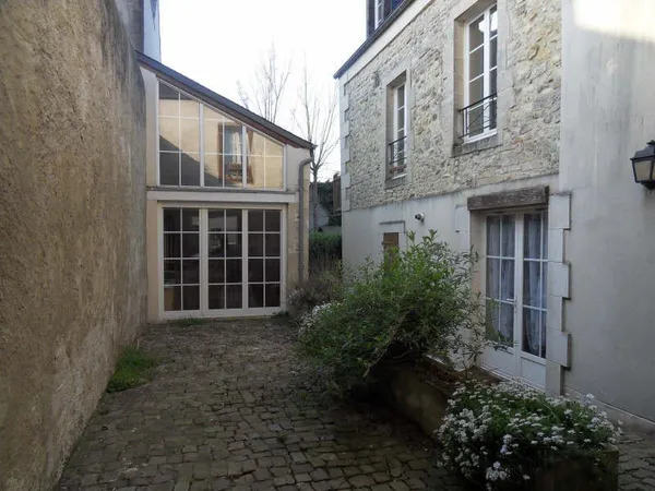 Rue de la cave : Duplex et terrasse privative