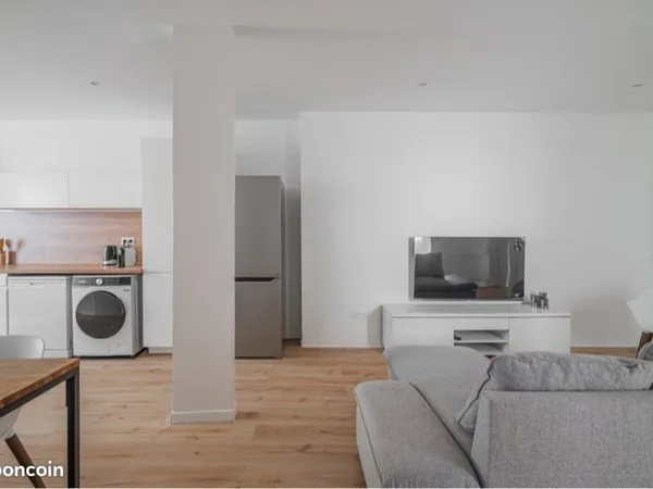 Colocation rénovée 2026- 10min CHU à pied- 90m2- 350 HC- La Tronche