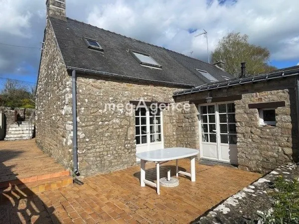 Maison de village en "Pierres du Pays" à LARMOR BADEN