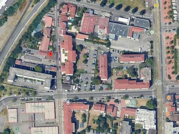 Stationnement Location Saint-Fons   102€