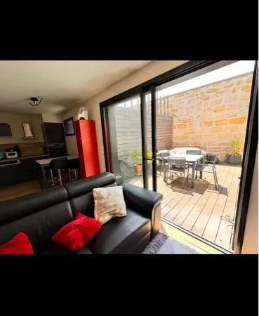 Location T2 + parking + terrasse chartron