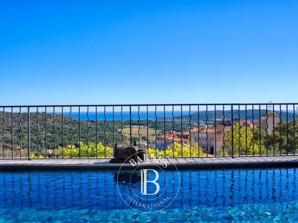 RAMATUELLE - VILLAGE - VILLA 5 CHAMBRES - PISCINE - VUE MER PANORAMIQUE