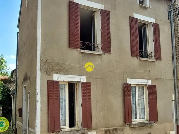MAISON DE VILLAGE