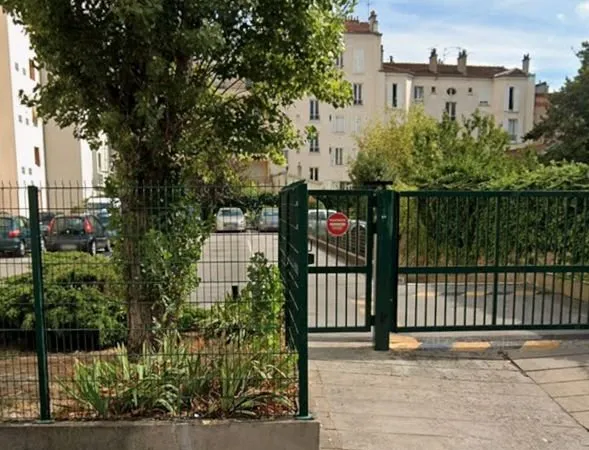 Parking à louer- Alfortville gare RER D