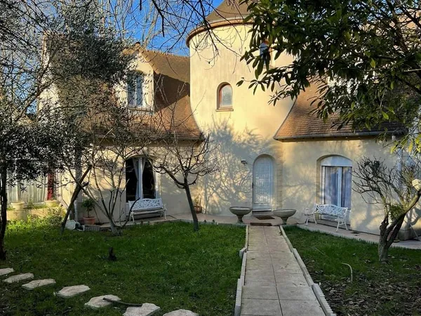 Demeure contemporaine de 270m² Habitables, et 400m² utiles, av