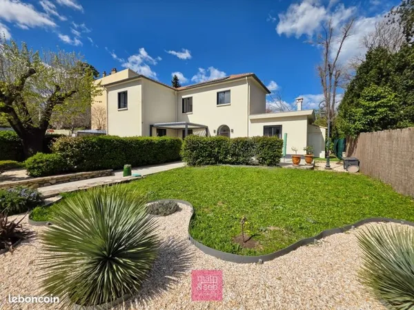 Maison 6 pièces 144 m²