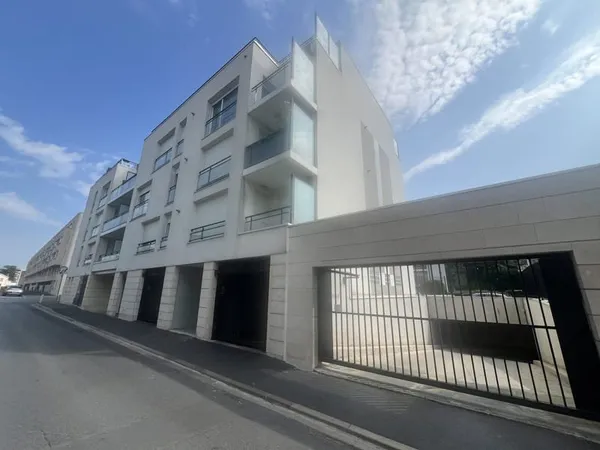 A VENDRE REIMS GARE CENTRE TGV - RESIDENCE 2013 APPARTEMENT