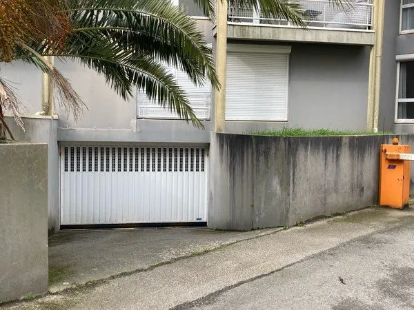 Location box garage parking