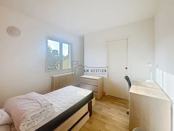 Chambre dans une COLOCATION, maison entièrement rénovée meublé à Landouge.