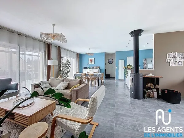 Maison récente à Meung Sur Loire