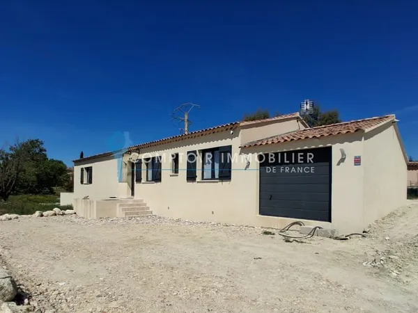 Dept 84 - Saint Saturnin les Apt - Maison récente 130 m2 pla