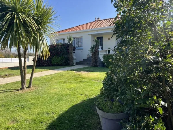 Maison familiale avec Dépendance et piscine