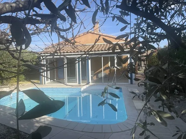 VAISON / MAISON 3 PIECES + VERANDA / TERRAIN 501M2 / PISCINE / GARAGE