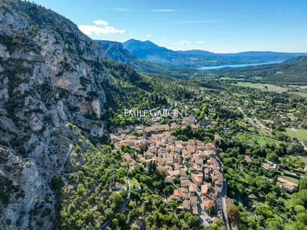 A vendre - Élégante demeure - Moustiers-Sainte-Marie - Entre charme provençal et prestations haut de