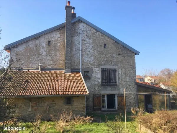 EPINAL intra muros - Maison ancienne, garage, parcelle 1474 m2
