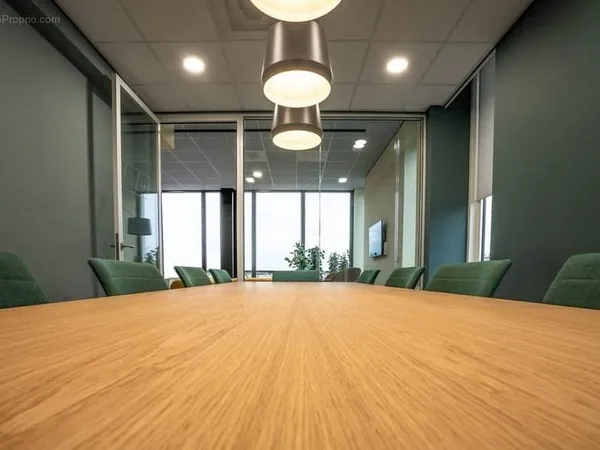 Commerce 4 pièces 117 m²