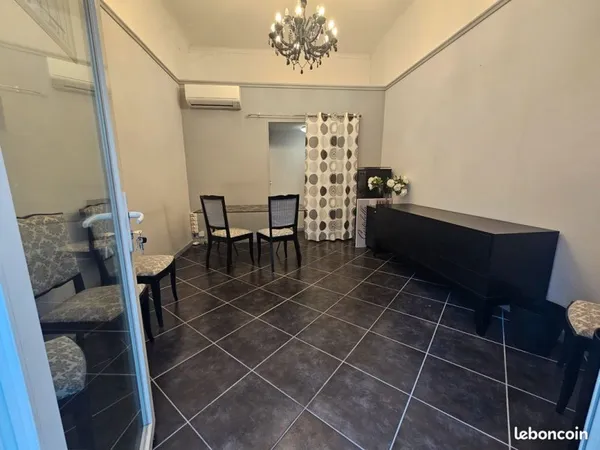 Hyeres Gare Local professionnel