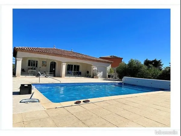 Maison à vendre avec piscine chauffée