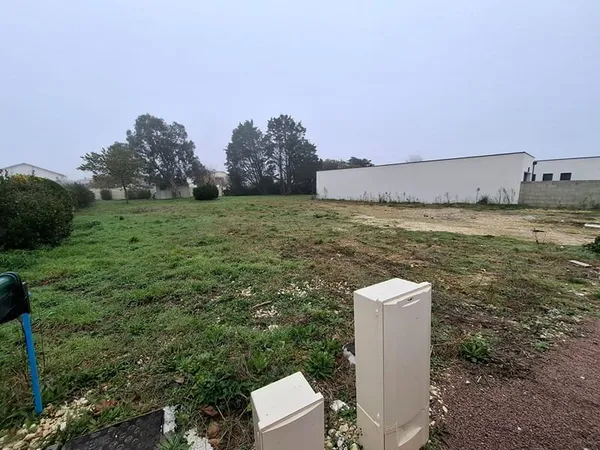 Terrain constructible 453 m2 VAUX SUR MER