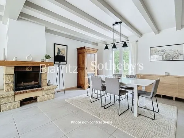 Maison familiale avec piscine - Entre centre-ville et plage d'Erromardie