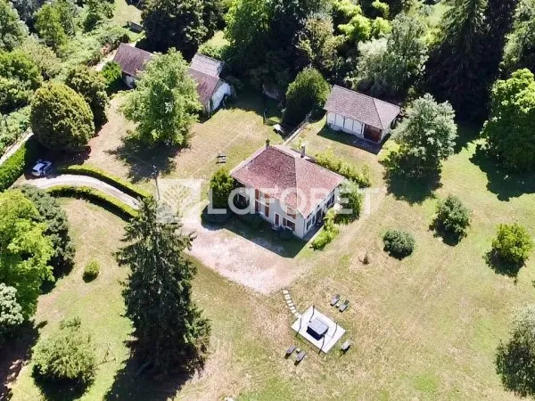 Maison 9 pièces 215 m²