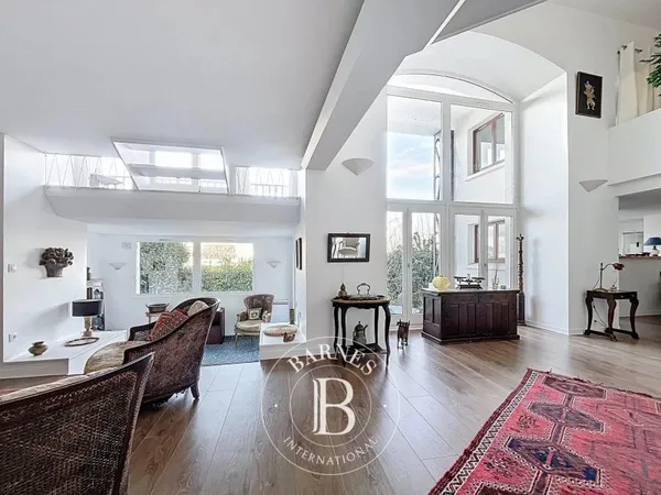 Le service location de la Maison BARNES vous propose ce bien :