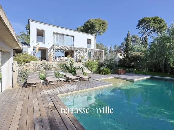LA CIOTAT - VILLA D'EXCEPTION - CALANQUES FIGUEROLLES - T6 -