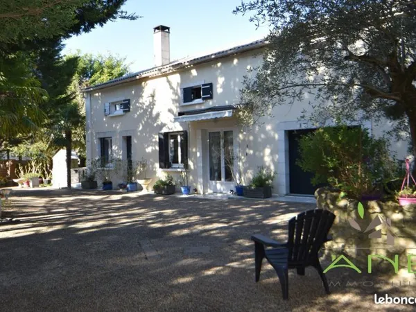 Propriété 6 pièces 187 m²