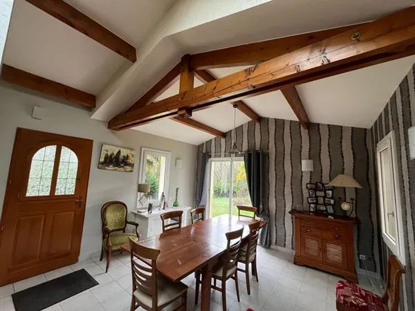 Maison Saint Etienne De Mer Morte 5 pièce(s) 102 m2