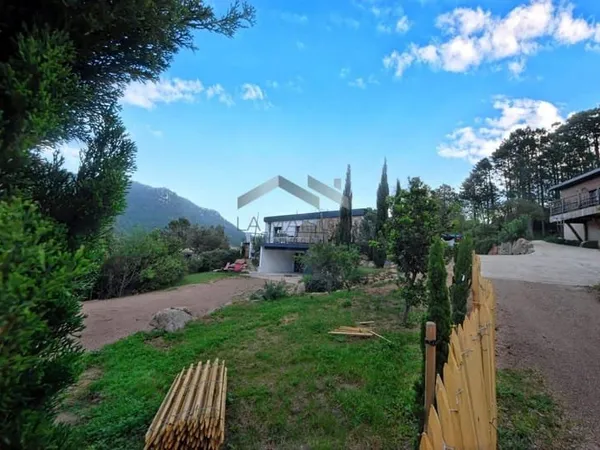 Villa 7 pièces 162 m²