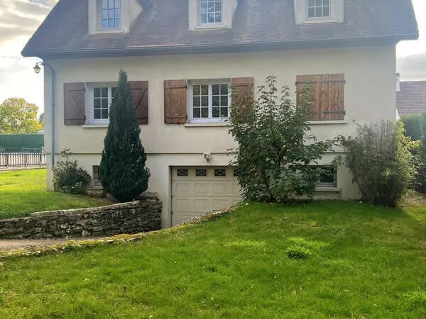 SAINT-ARNOULT en Yvelines,à 10 mn à pied du centre ville
