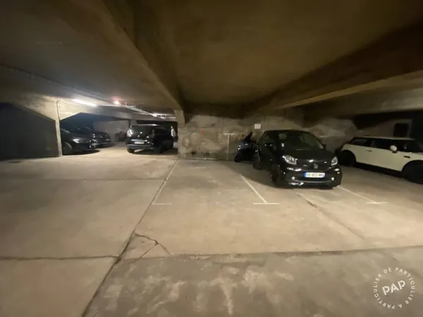 Garage/Parking