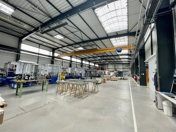 Local d'activité 2254 m²