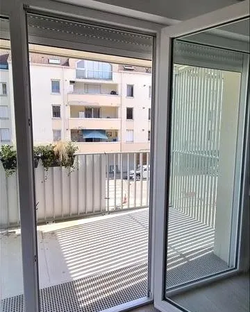 Appartement - 1er étage - 42,96 m2 - 2 pièces - Vide - Balcon