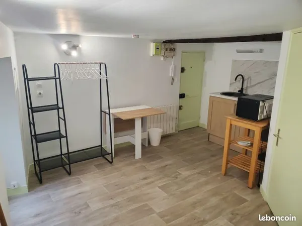 Studio meublé à vendre