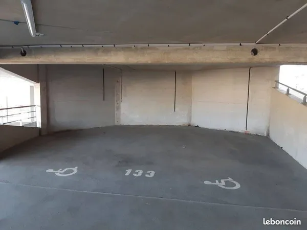 Parking 25 m²