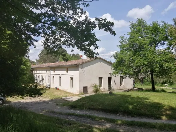 Longère Cercoux 5 pièce(s), 3 chambres, 190 m2 avec terrain 12 ha