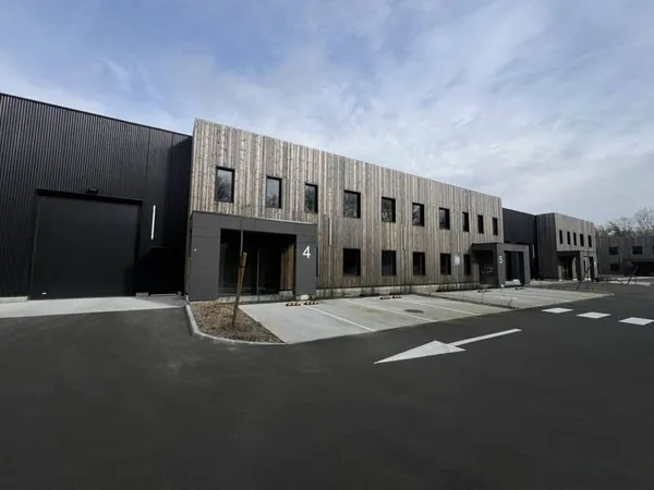 Local d'activité 554 m²