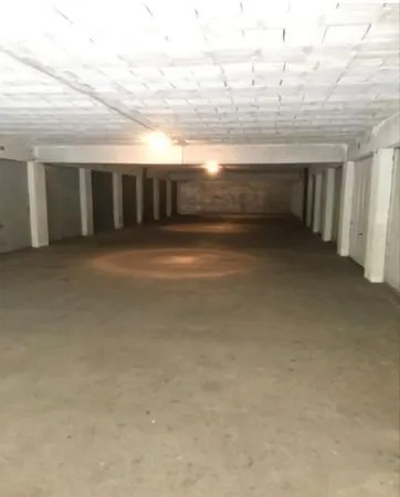 Garage fermé et sécurisé en sous sol